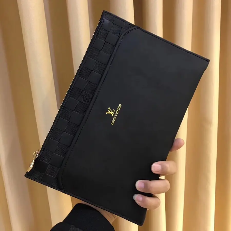 ルイ・ヴィトン（LOUIS VUITTON） レザー クラッチバッグ メンズ｜新品 6F4F90DC