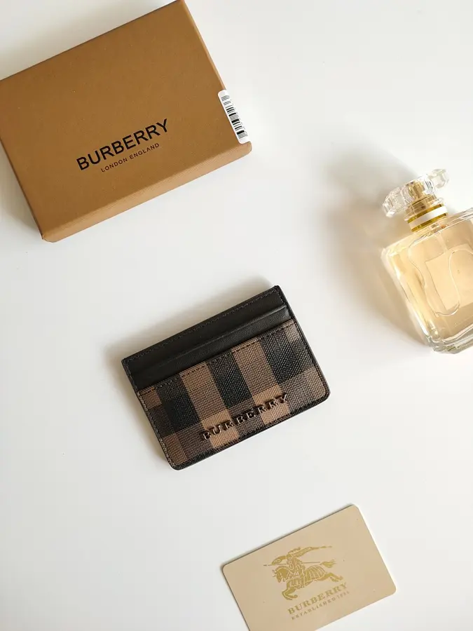 BURBERRY バーバリー（BURBERRY） カードケース レザー 男女兼用｜新品 6FAD3149