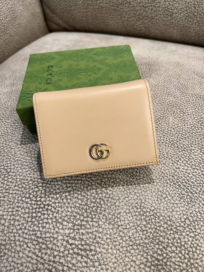 グッチ(GUCCI) レディース コンパクト財布 持ち歩きやすい|新品 6FB96416の商品画像