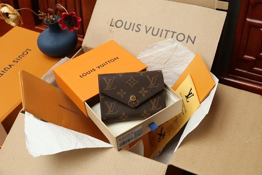ルイ・ヴィトン（LOUIS VUITTON） 財布 デイリー向け レディース｜新品 706AE753