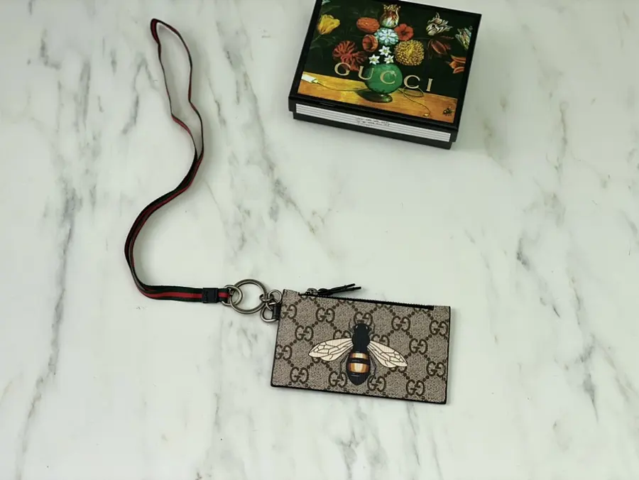 グッチ（GUCCI） カードケース レザー 男女兼用｜新品 717F2254