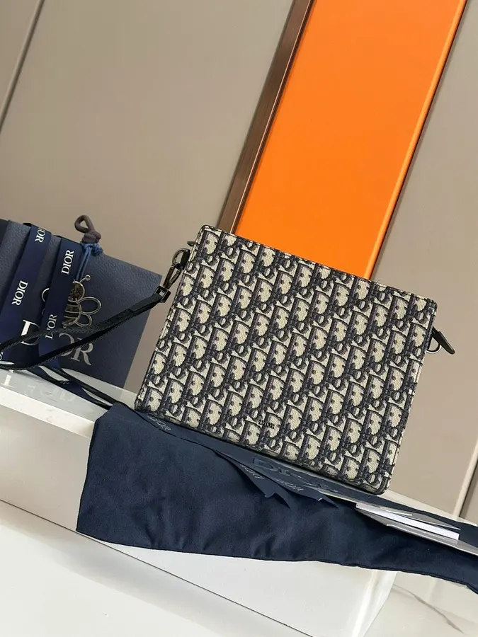 ディオール（DIOR） メンズ クラッチバッグ 手持ちタイプ｜新品 732F3265