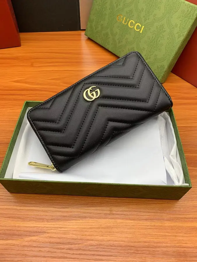 グッチ(GUCCI) ウォレット 新品 メンズ デイリー向け|74AC0A4Aの商品画像
