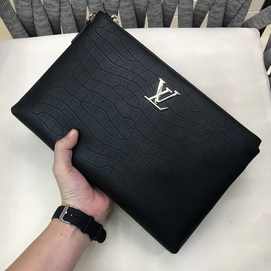 LOUIS VUITTON ルイ・ヴィトン（LOUIS VUITTON） クラッチバッグ 手持ちタイプ メンズ｜新品 7680568D