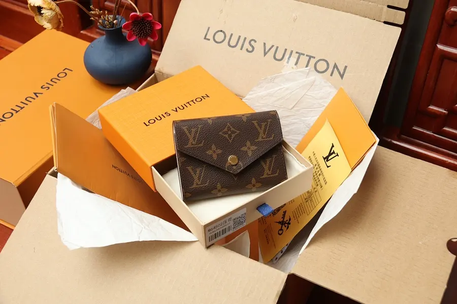 ルイ・ヴィトン（LOUIS VUITTON） 財布 新品 レディース レザー｜79874C35の商品画像