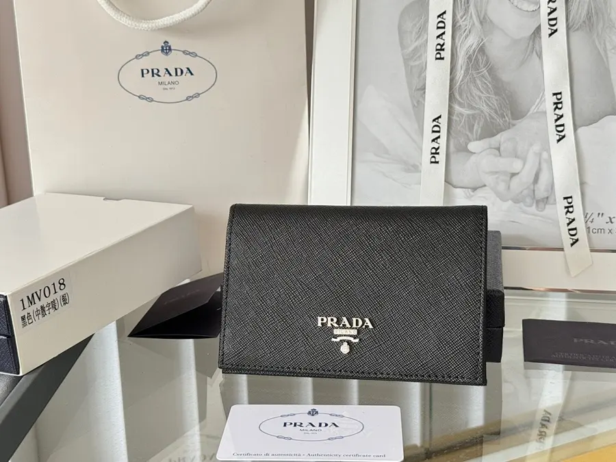 PRADA プラダ（PRADA） レザー カードケース 男女兼用｜新品 79D7D5E9