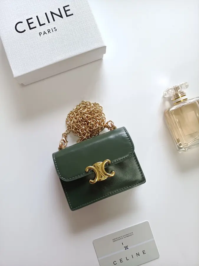 セリーヌ（CELINE） 名刺入れ トリオンフ レディース｜新品 7A0CF44B