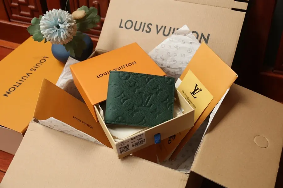 ルイ・ヴィトン（LOUIS VUITTON） ミニ財布 レザー メンズ｜新品 7A963668