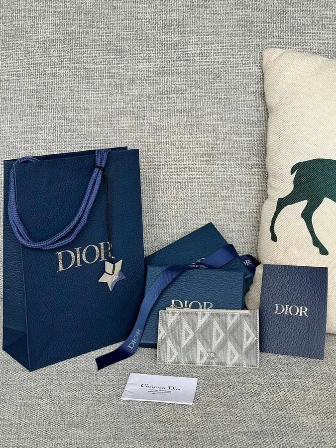 ディオール(DIOR) スリム カードホルダー 男女兼用|新品 7BAA7AE2の商品画像