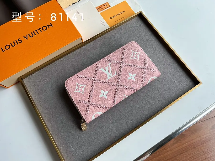 ルイ・ヴィトン(LOUIS VUITTON) レディース ロングウォレット ロングタイプ|新品 7F4418F1の商品画像