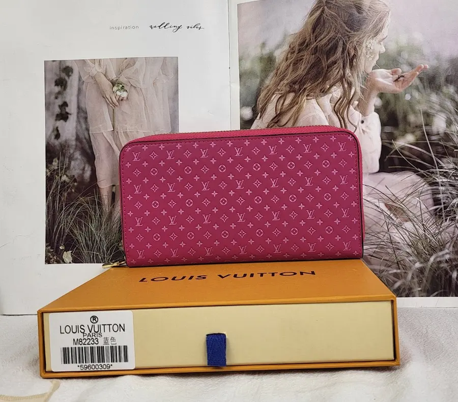 ルイ・ヴィトン（LOUIS VUITTON） デイリー向け ウォレット レディース｜新品 8176DCD2の商品画像