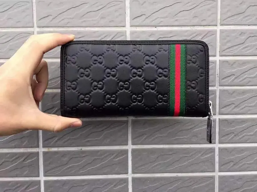 グッチ(GUCCI) ロングタイプ ロングウォレット メンズ|新品 81865FB9の商品画像
