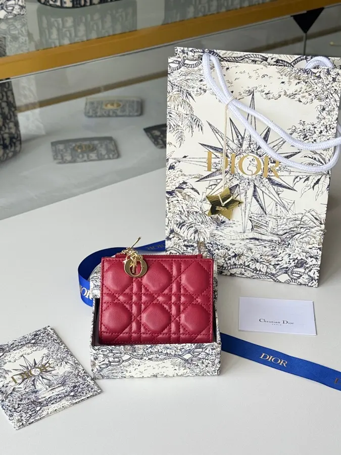 ディオール（DIOR） レザー ウォレット レディース｜新品 81950C24