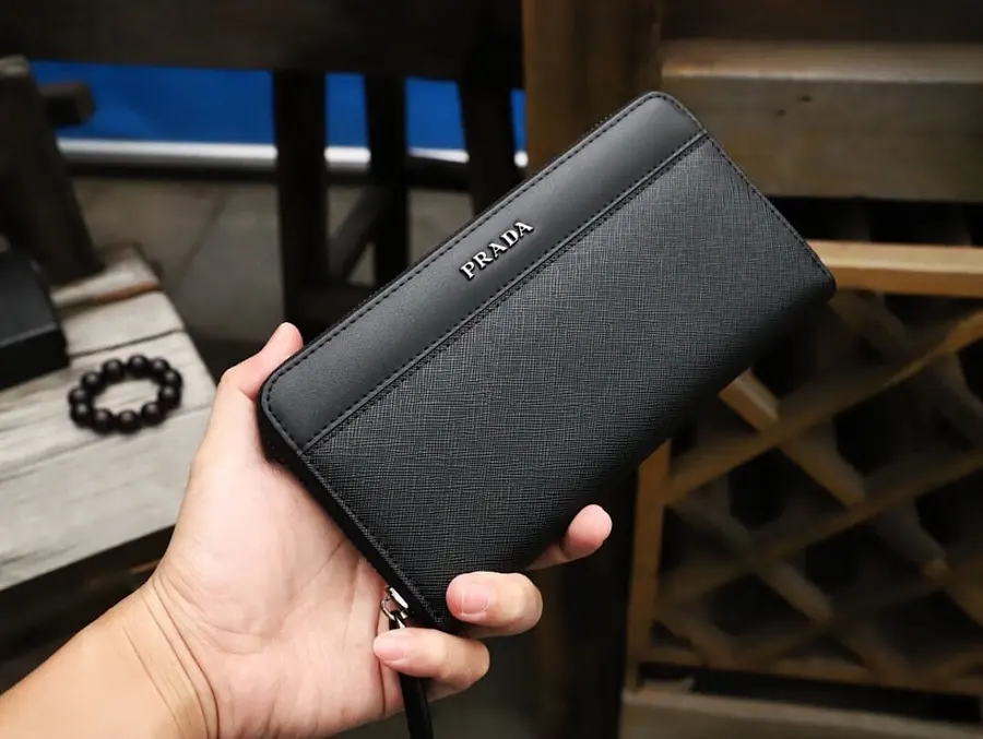 プラダ（PRADA） ロングタイプ 長財布 メンズ｜新品 83121D94