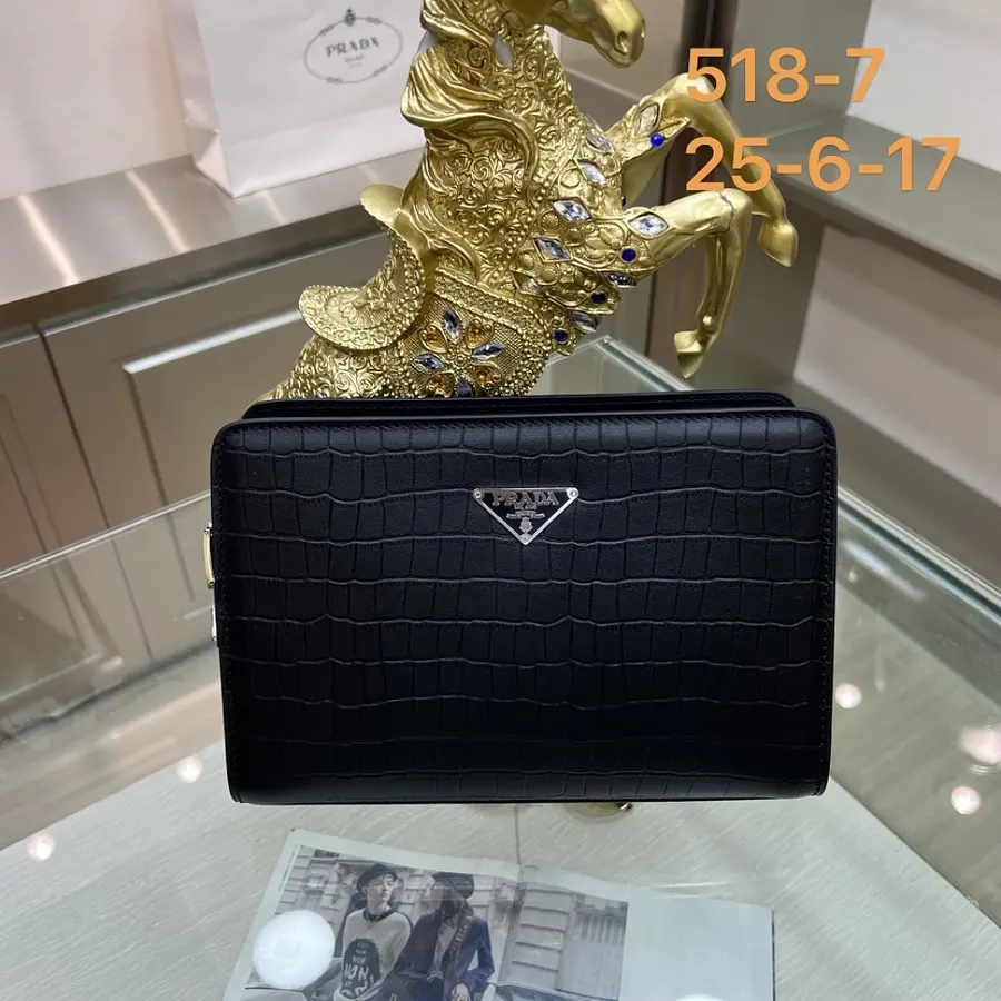 プラダ（PRADA） クラッチバッグ レザー メンズ｜新品 8468D773