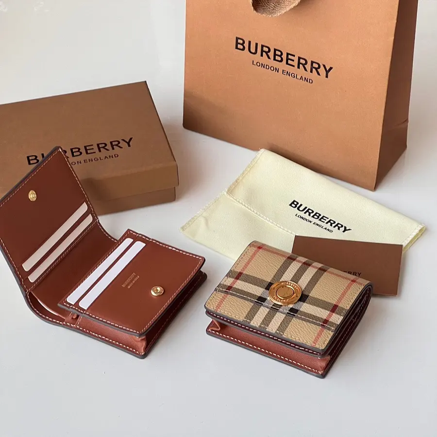 BURBERRY バーバリー（BURBERRY） コンパクト財布 持ち歩きやすい レディース｜新品 8611836A