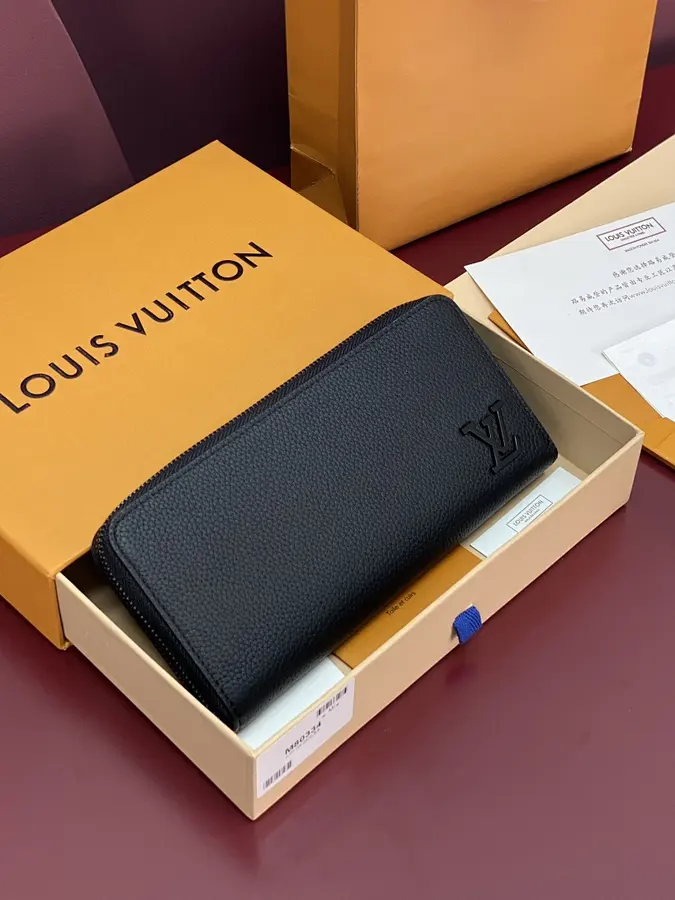 ルイ・ヴィトン（LOUIS VUITTON） 長財布 ロングタイプ メンズ｜新品 869A941E