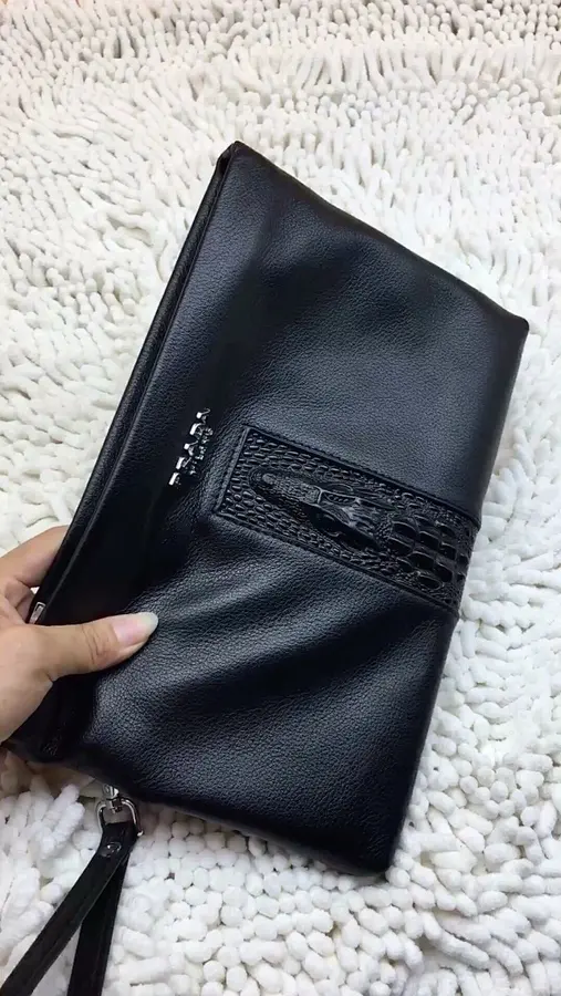 プラダ（PRADA） メンズ クラッチバッグ 手持ちタイプ｜新品 86F8D6BF
