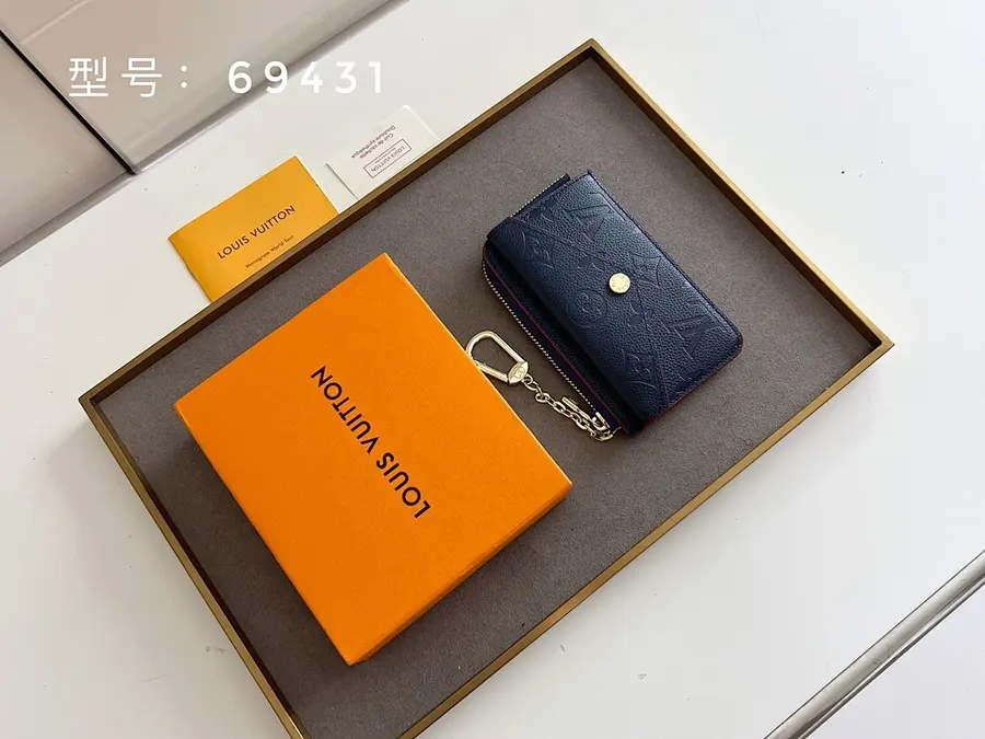 LOUIS VUITTON ルイ・ヴィトン（LOUIS VUITTON） コンパクト カードケース レディース｜新品 87AD7C65