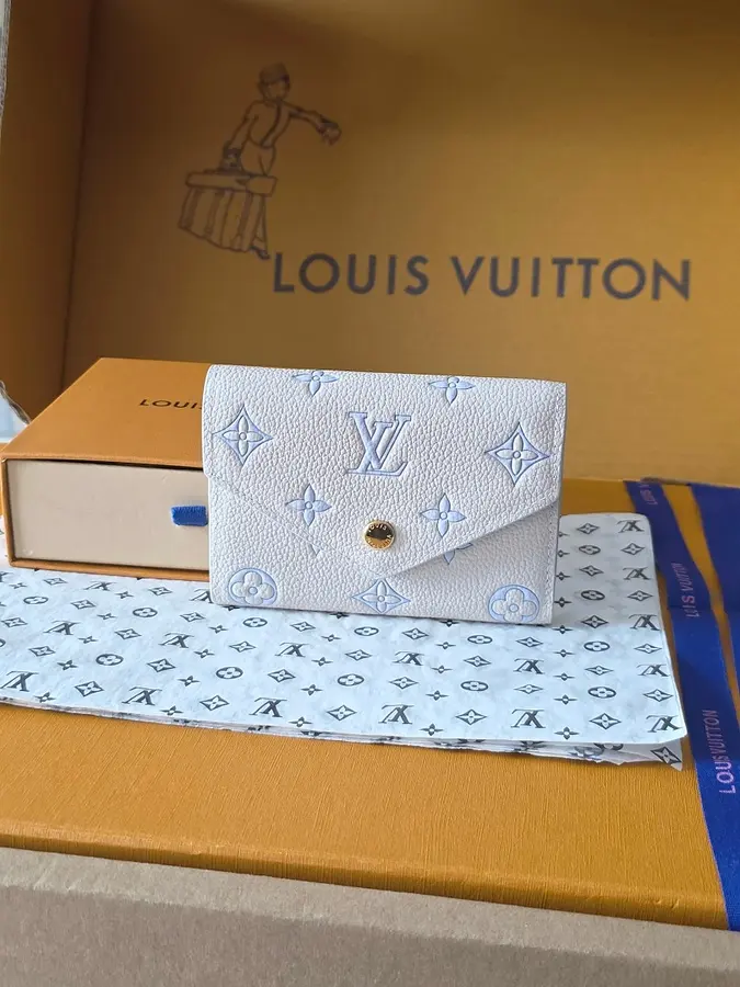 ルイ・ヴィトン（LOUIS VUITTON） レディース コンパクト財布 持ち歩きやすい｜新品 87DFE6B5