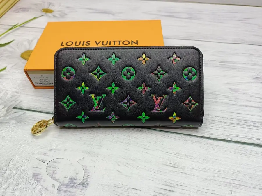 ルイ・ヴィトン(LOUIS VUITTON) ロングタイプ 長財布 レディース|新品 8A066B4Fの商品画像