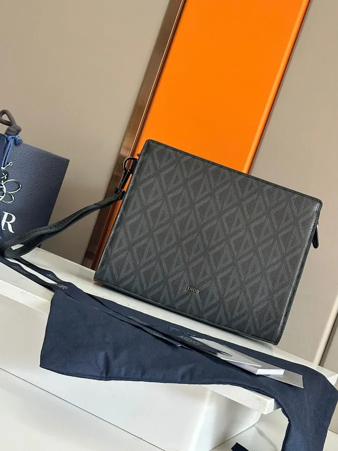 DIOR ディオール（DIOR） メンズ クラッチバッグ 手持ちタイプ｜新品 8C2A6284