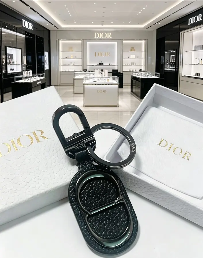 ディオール（DIOR） キーホルダー 新品 男女兼用 バッグアクセサリー｜8CC95785