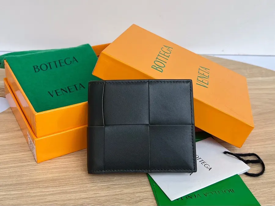 ボッテガ・ヴェネタ（BOTTEGA VENETA） ウォレット 新品 メンズ デイリー向け｜8F3A203Eの商品画像