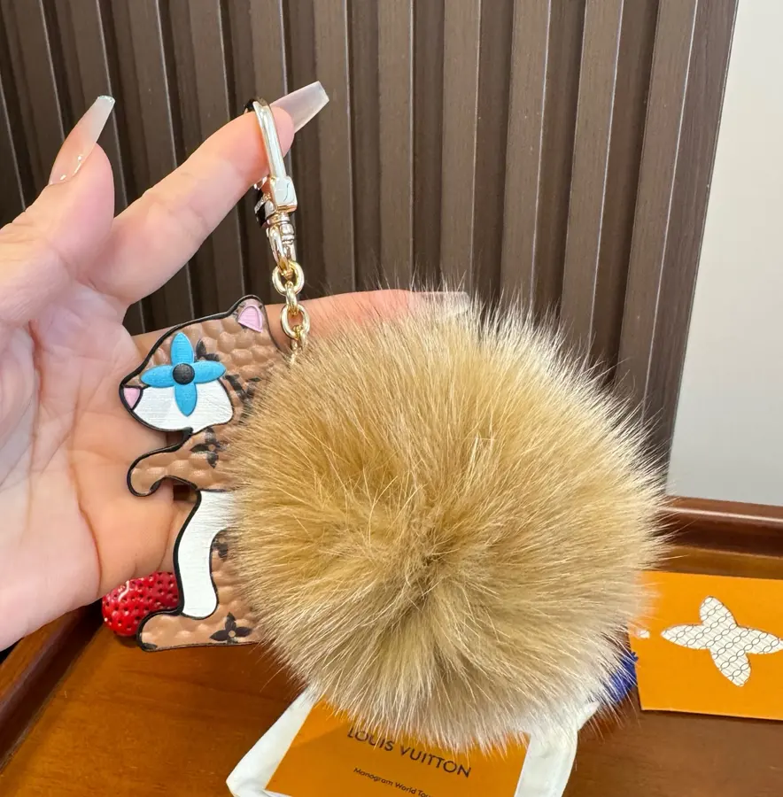 ルイ・ヴィトン（LOUIS VUITTON） キーケース コンパクト 男女兼用｜新品 8F4DAB53の商品画像