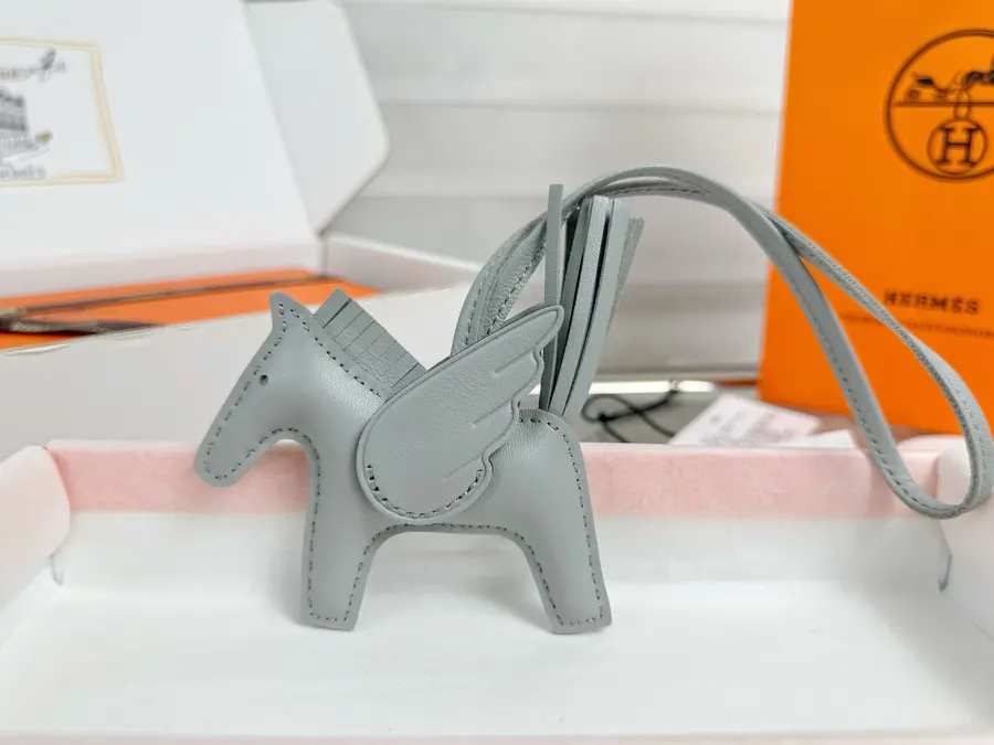 エルメス（HERMÈS） キーリング バッグアクセサリー 男女兼用｜新品 8FAE01CA