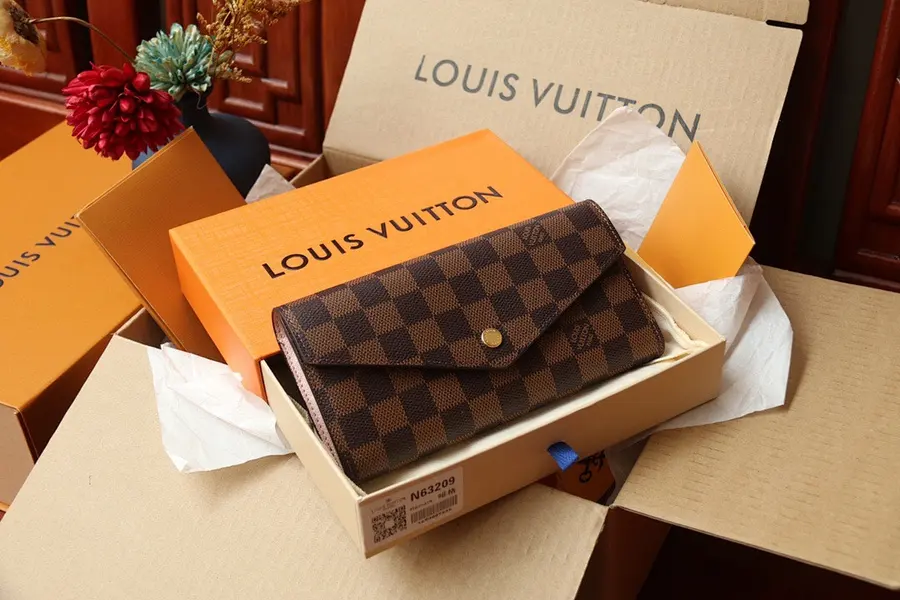 ルイ・ヴィトン（LOUIS VUITTON） ロングタイプ ロングウォレット レディース｜新品 8FCBE1D5の商品画像