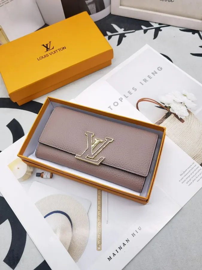 ルイ・ヴィトン（LOUIS VUITTON） レザー ロングウォレット レディース｜新品 8FD44289