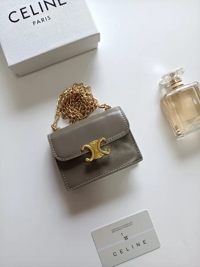 セリーヌ（CELINE） トリオンフ ビジネスカードケース レディース｜新品 94C73889