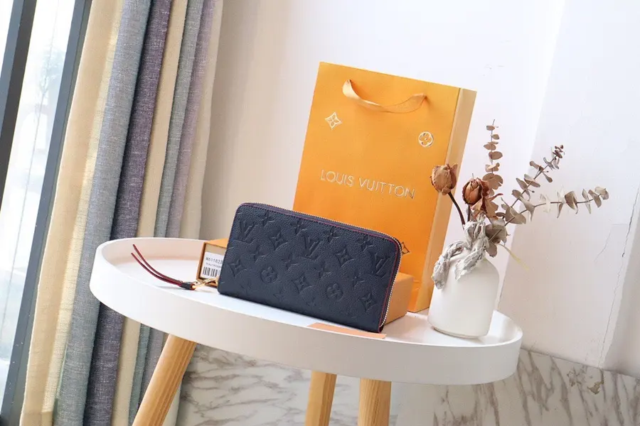 ルイ・ヴィトン(LOUIS VUITTON) 長財布 新品 メンズ 収納しやすい|9573BE2Dの商品画像