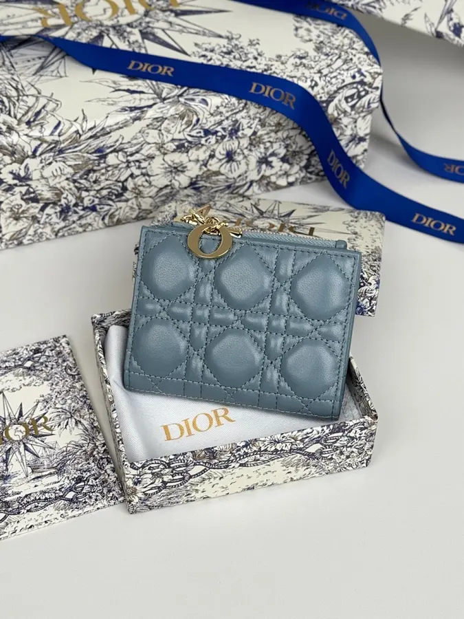 ディオール(DIOR) レディース ウォレット レザー|新品 98656BC7の商品画像