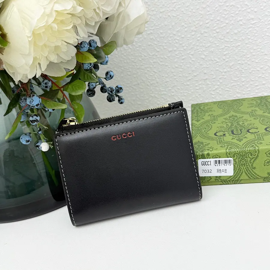 グッチ（GUCCI） レディース ミニ財布 コンパクト｜新品 988830C6