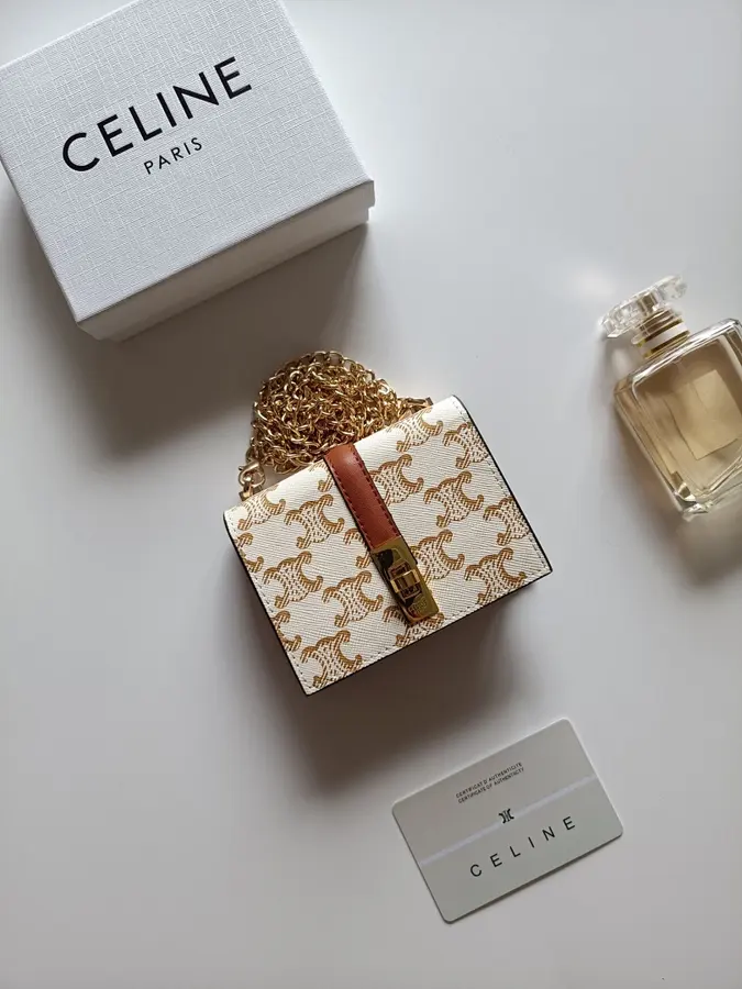 CELINE セリーヌ（CELINE） カードケース 新品 男女兼用 コンパクト｜99246451