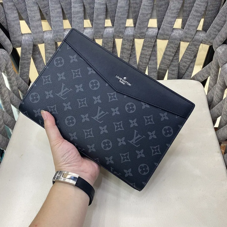 ルイ・ヴィトン(LOUIS VUITTON) クラッチバッグ 新品 メンズ 手持ちタイプ|9C6CC8FAの商品画像