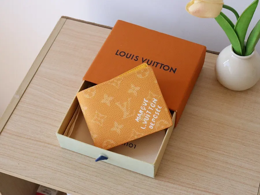 ルイ・ヴィトン（LOUIS VUITTON） ミニ財布 新品 メンズ 持ち歩きやすい｜9DBDD741
