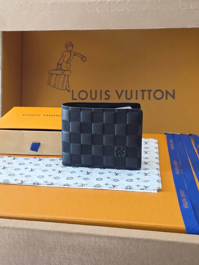 ルイ・ヴィトン（LOUIS VUITTON） メンズ ミニ財布 コンパクト｜新品 9DE99BCD