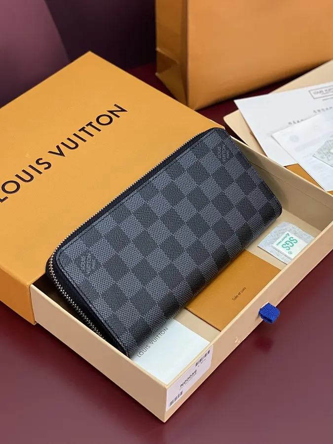ルイ・ヴィトン（LOUIS VUITTON） ロングウォレット ロングタイプ メンズ｜新品 9F6FAB24