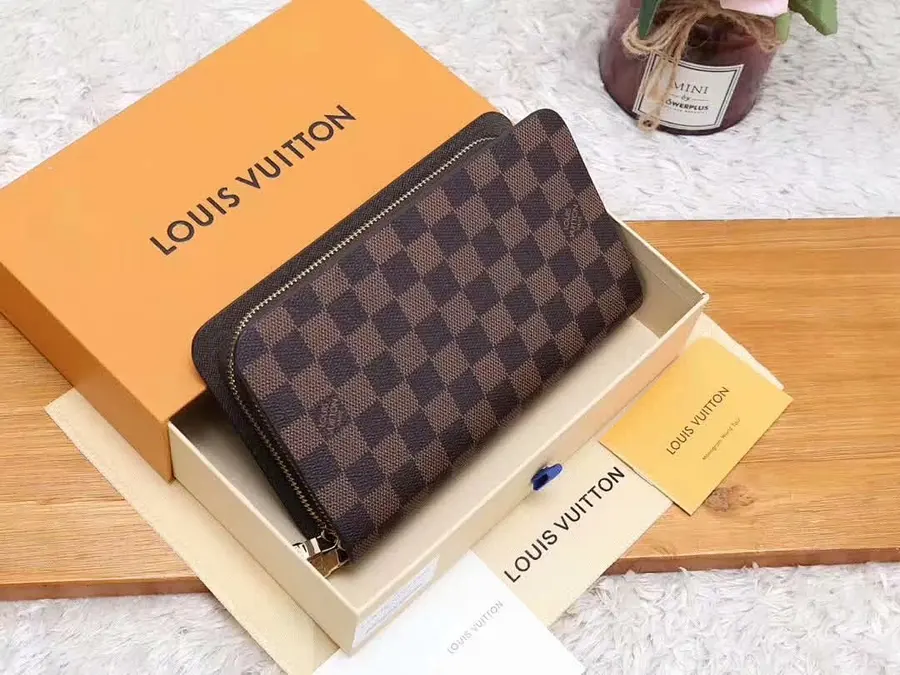 ルイ・ヴィトン（LOUIS VUITTON） メンズ ロングウォレット レザー｜新品 A06B3557
