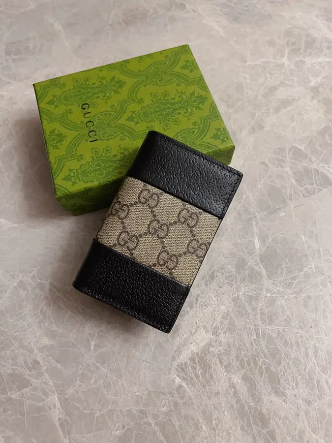 グッチ（GUCCI） メンズ カードホルダー レザー｜新品 A25502E4
