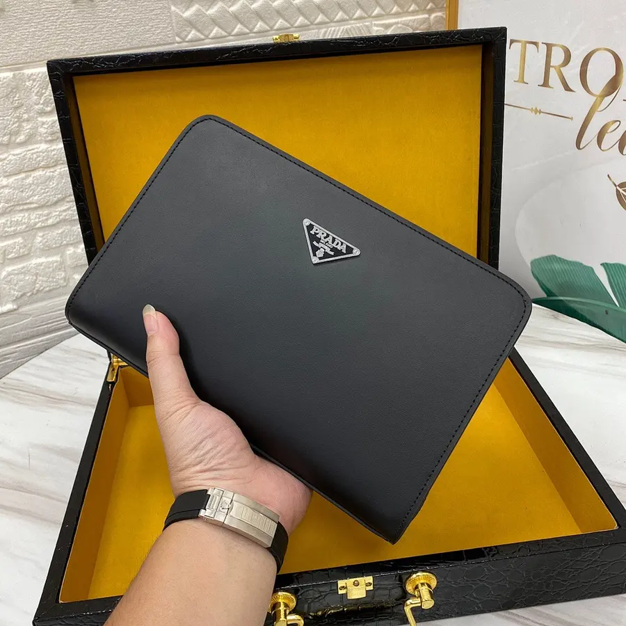 プラダ(PRADA) 手持ちタイプ クラッチバッグ メンズ|新品 A3D5FC61の商品画像