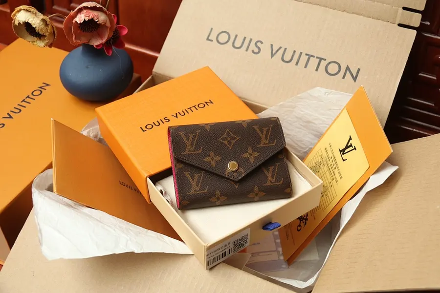 ルイ・ヴィトン（LOUIS VUITTON） レザー ウォレット レディース｜新品 A456C02A
