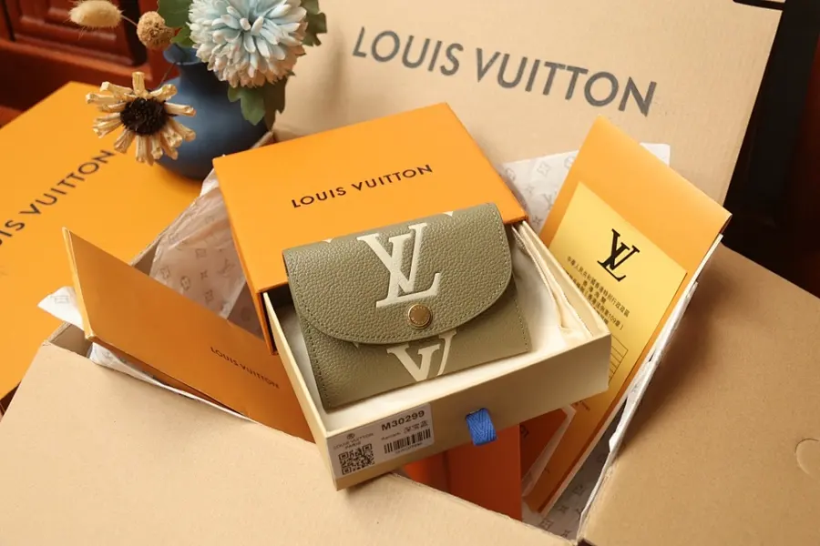 ルイ・ヴィトン(LOUIS VUITTON) レディース コンパクト財布 コンパクト|新品 A6253DF7の商品画像