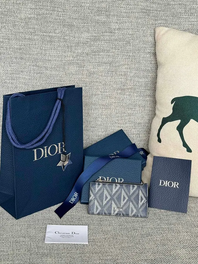 ディオール（DIOR） カードホルダー 新品 男女兼用 レザー｜A7C6F814