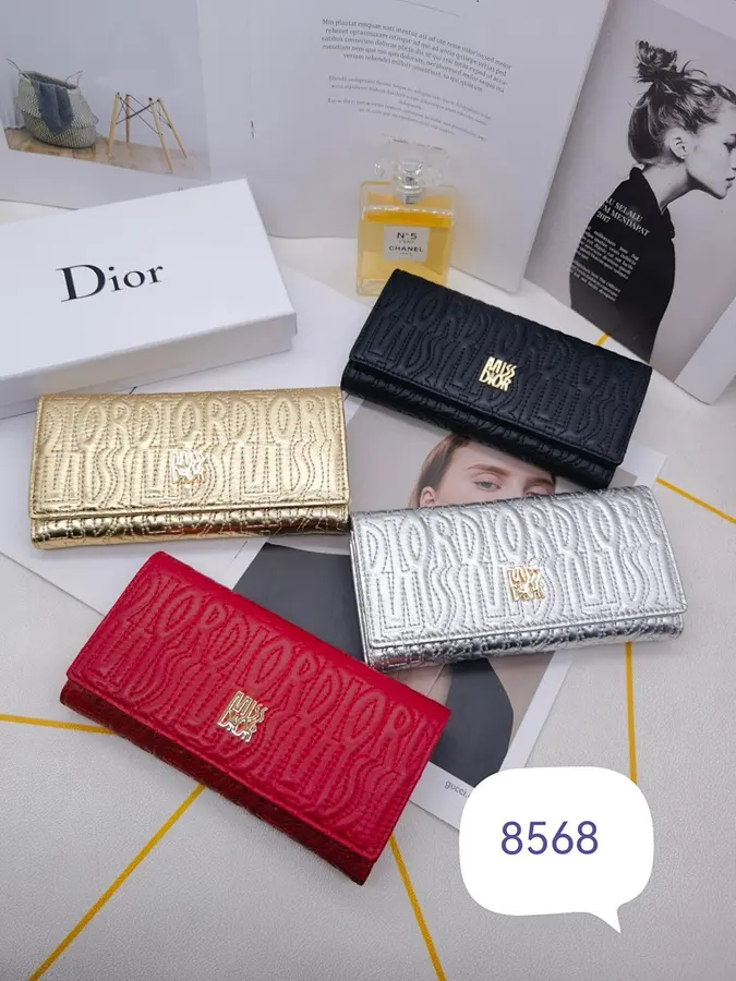 ディオール（DIOR） レザー ロングウォレット レディース｜新品 A8763672