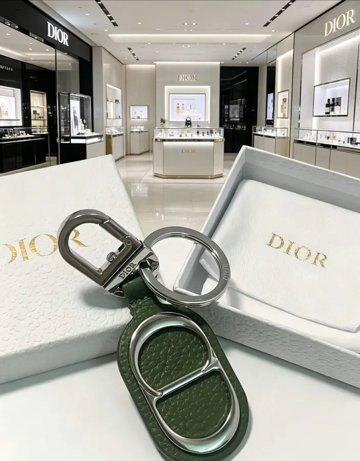 ディオール(DIOR) キーリング 新品 男女兼用 バッグアクセサリー|A9285FE3の商品画像