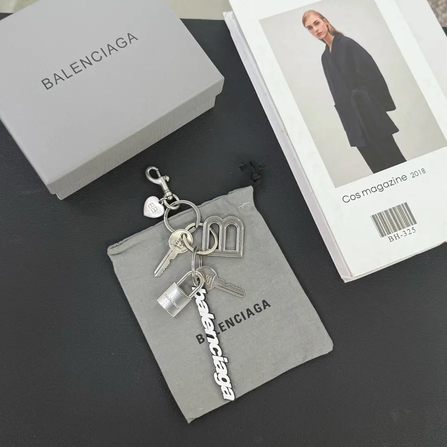 BALENCIAGA バレンシアガ（BALENCIAGA） キーリング 新品 男女兼用 バッグアクセサリー｜A933411C